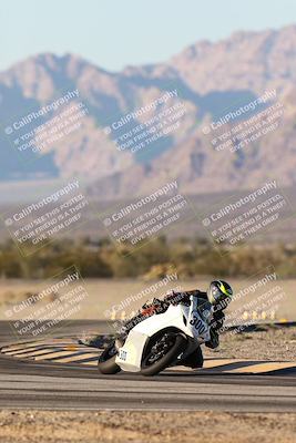 media/Dec-07-2025-CVMA (Sun) [[3e7d2de5dc]]/Race 18-Formula Twins-Formula 40 UL/